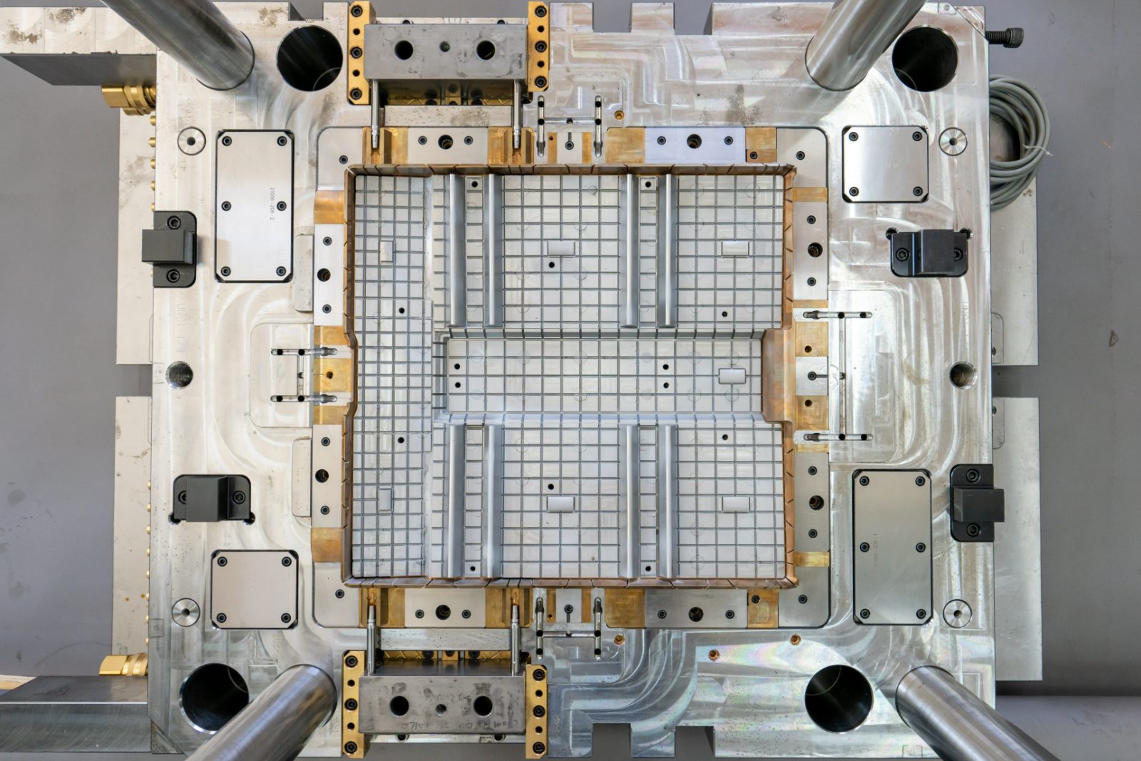 Rack mold